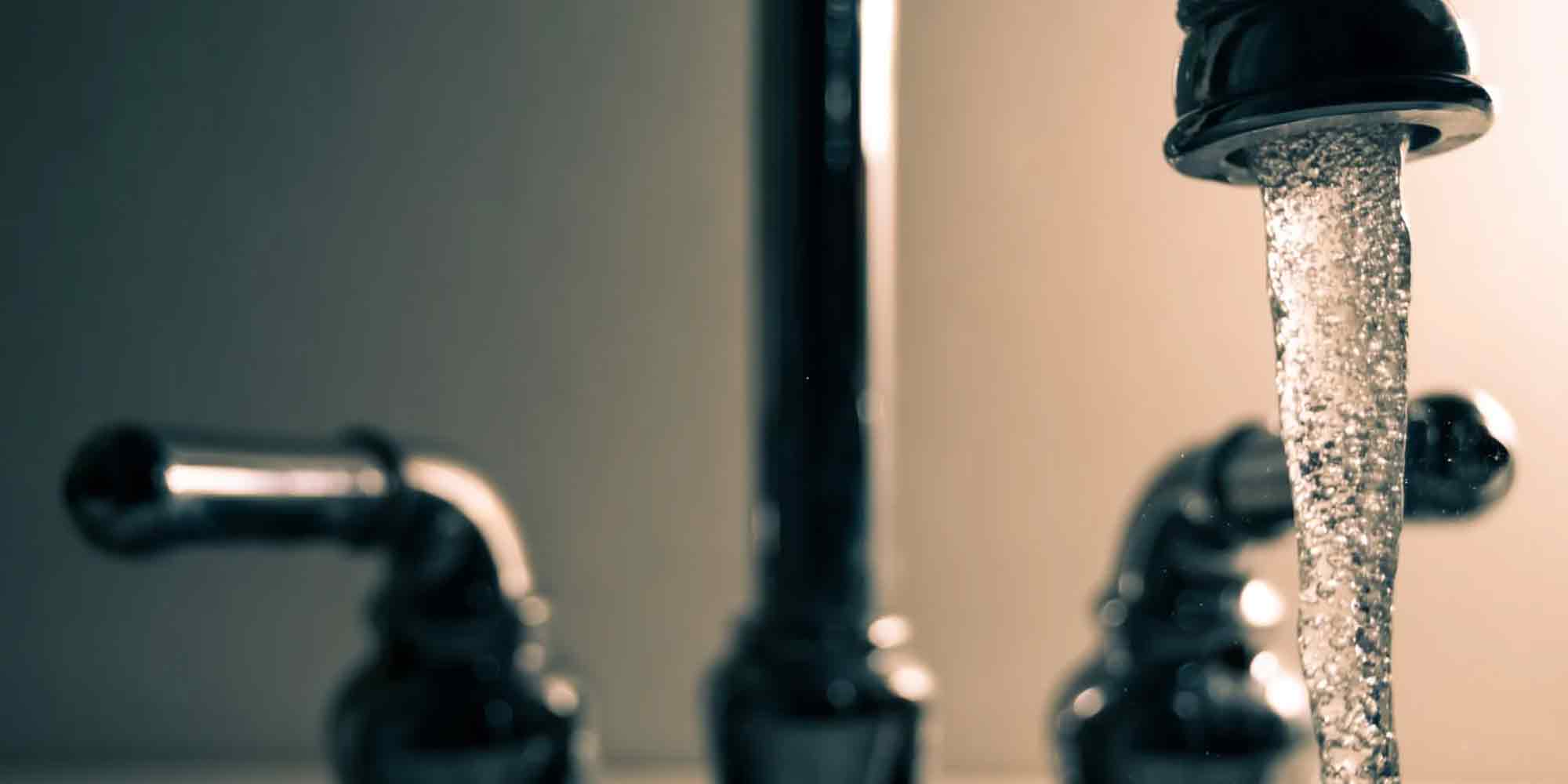 changing faucet-plumbers in Salt Lake City-
